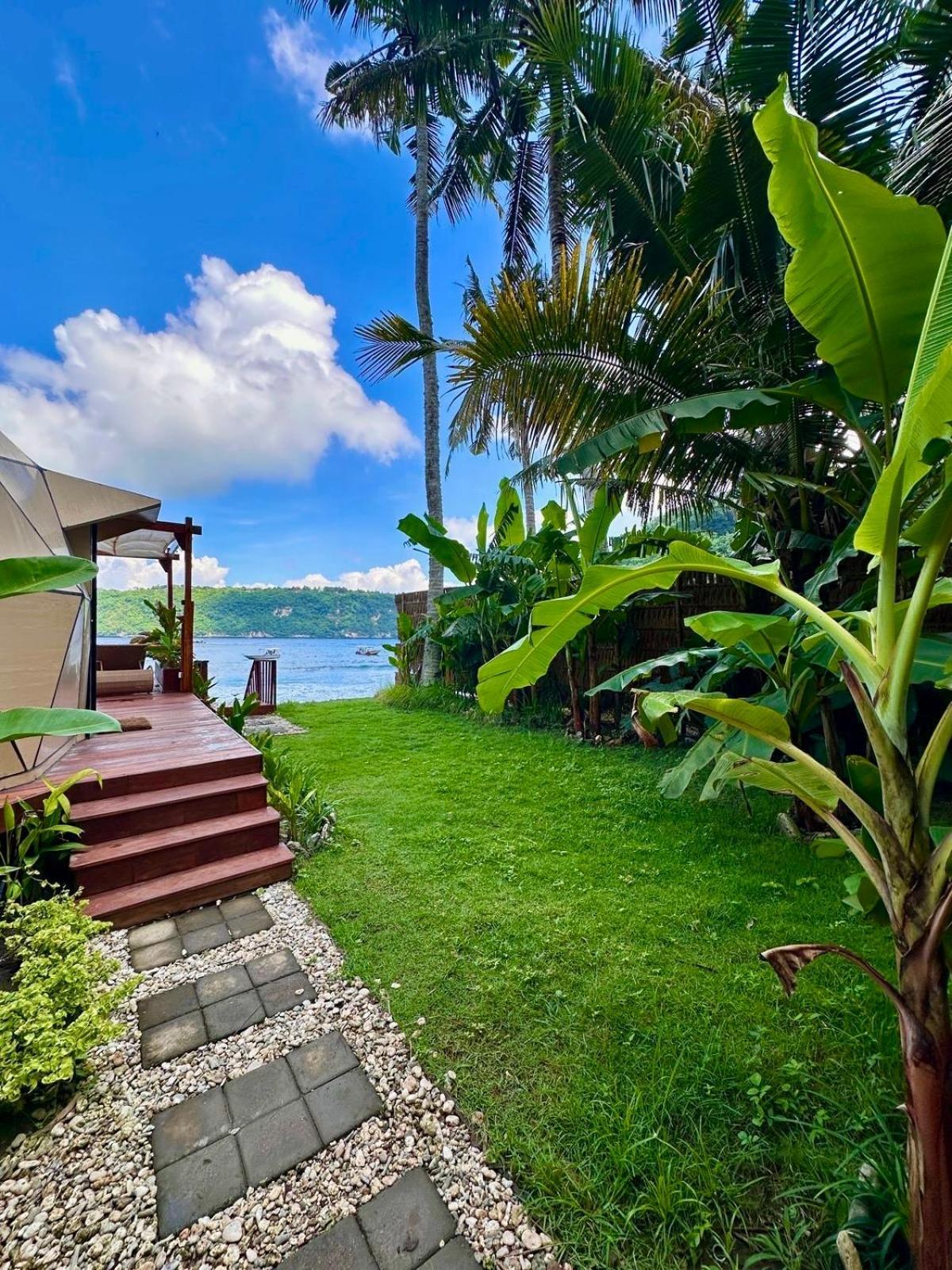Beachfront Luxury Dome Villas - Gamat Bay Resort Nusa Penida Exteriör bild