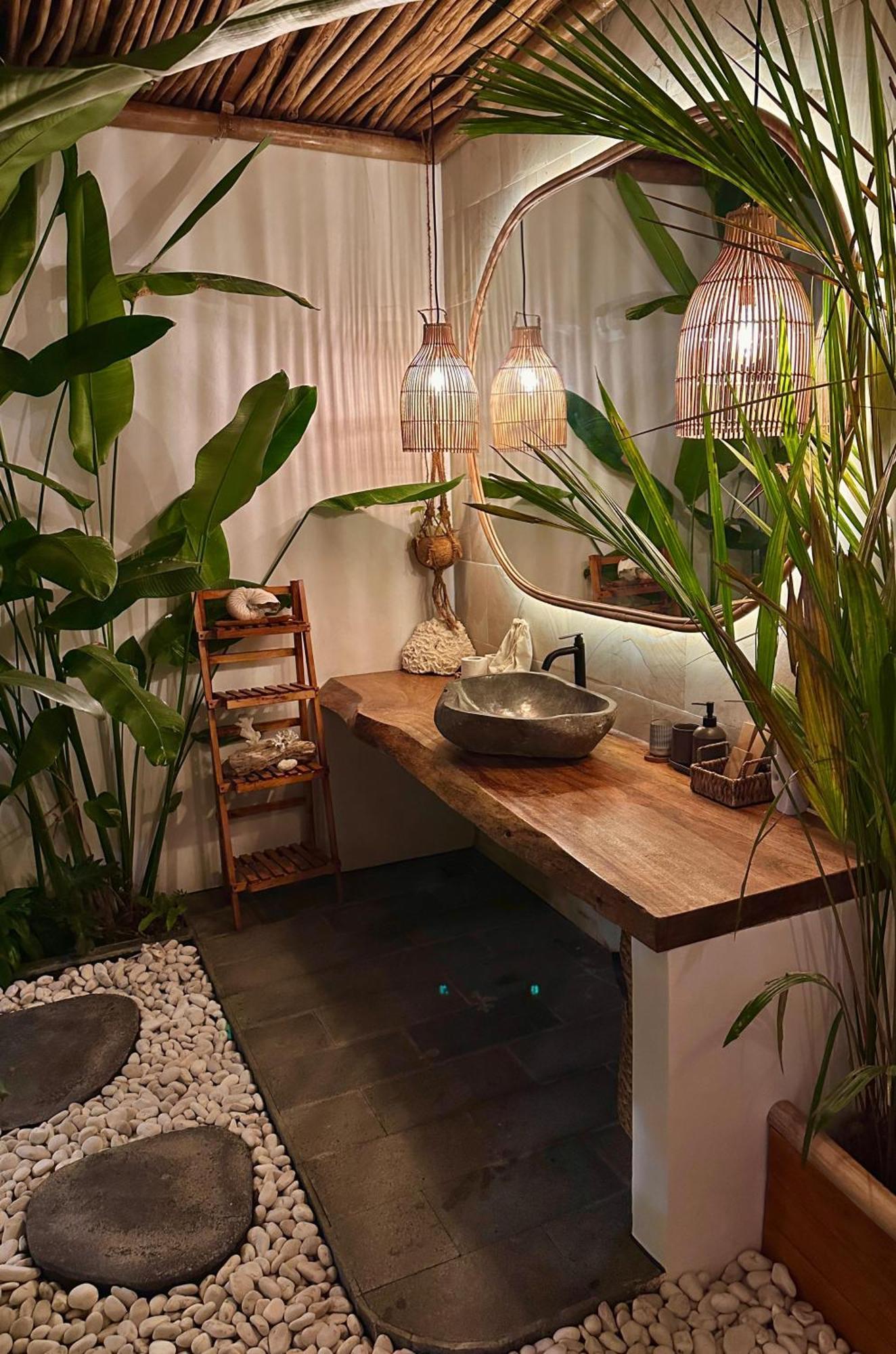 Beachfront Luxury Dome Villas - Gamat Bay Resort Nusa Penida Exteriör bild