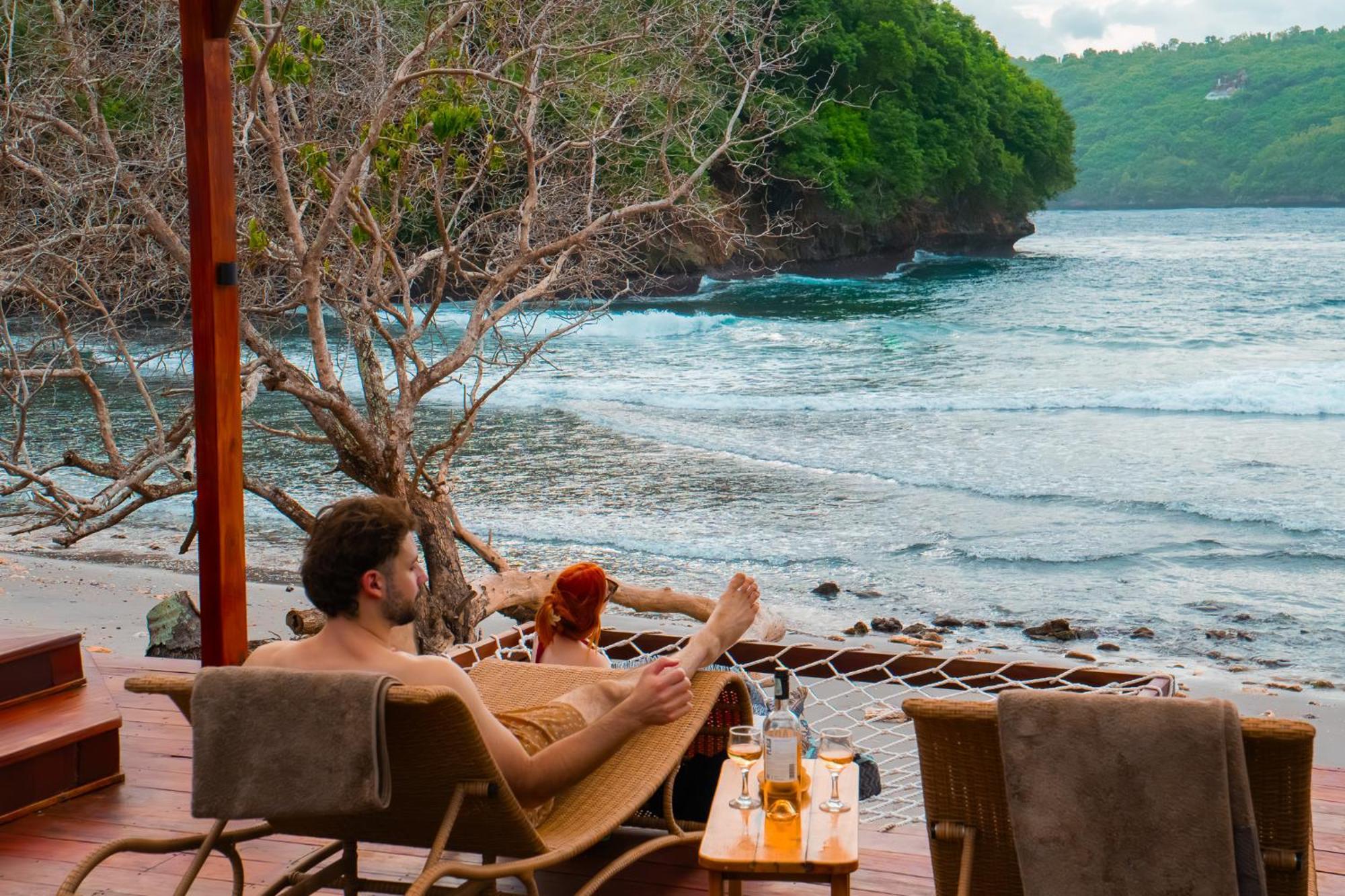 Beachfront Luxury Dome Villas - Gamat Bay Resort Nusa Penida Exteriör bild