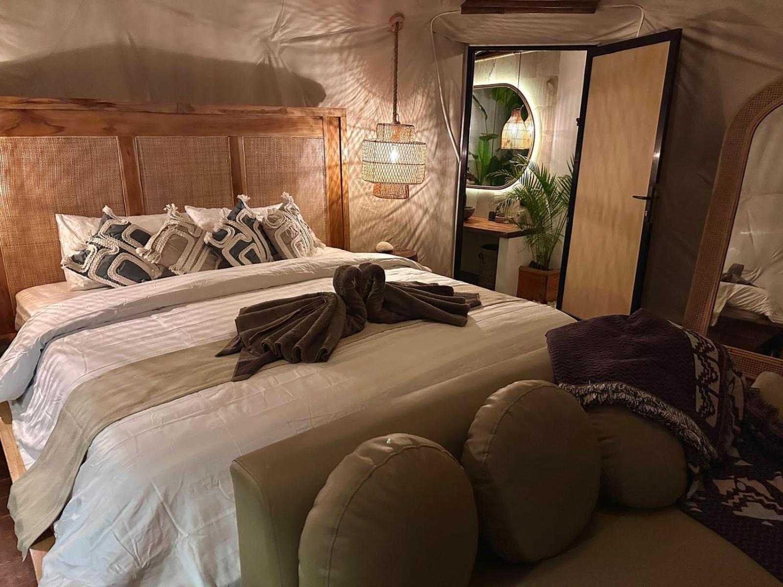 Beachfront Luxury Dome Villas - Gamat Bay Resort Nusa Penida Exteriör bild