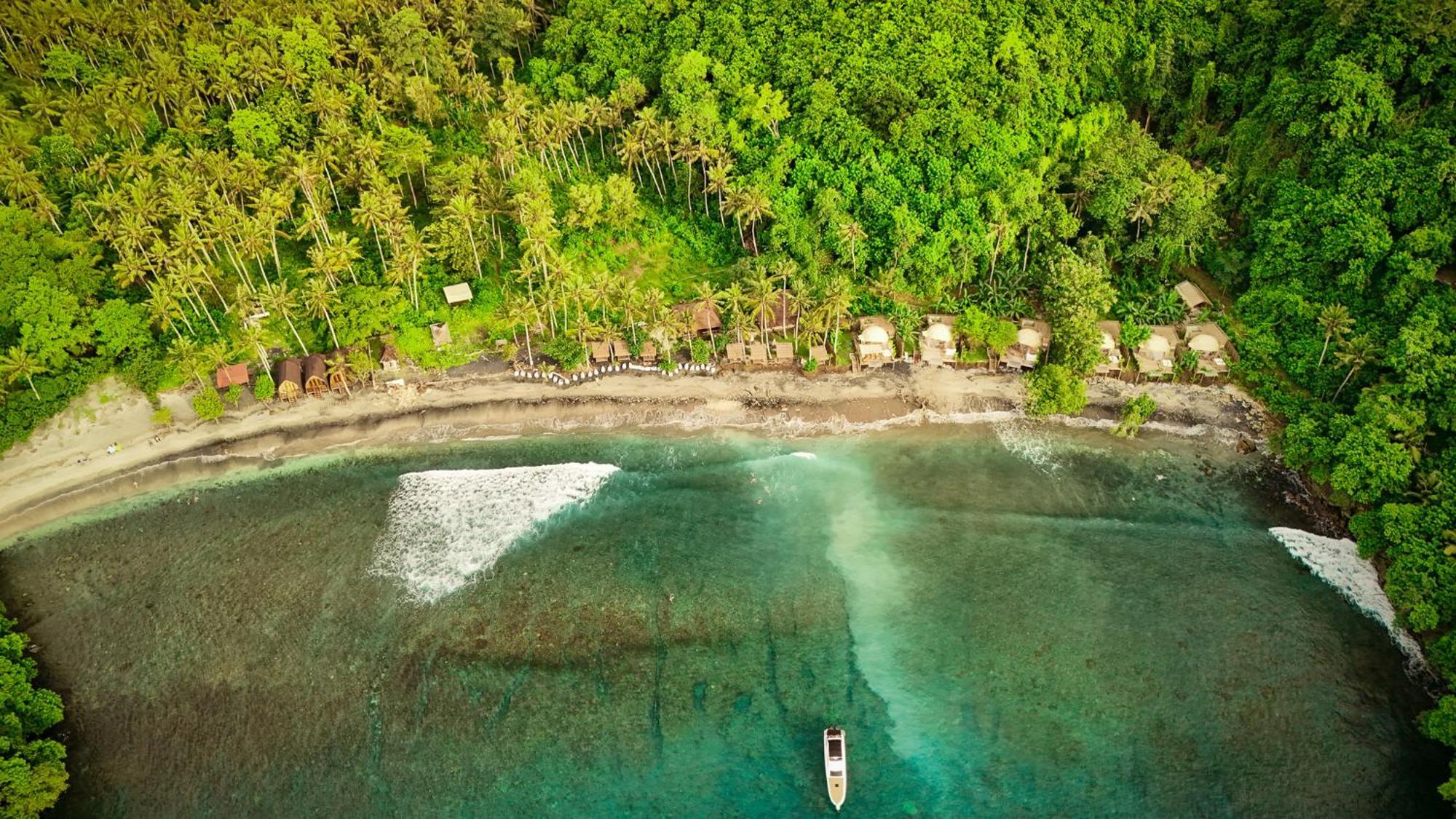 Beachfront Luxury Dome Villas - Gamat Bay Resort Nusa Penida Exteriör bild