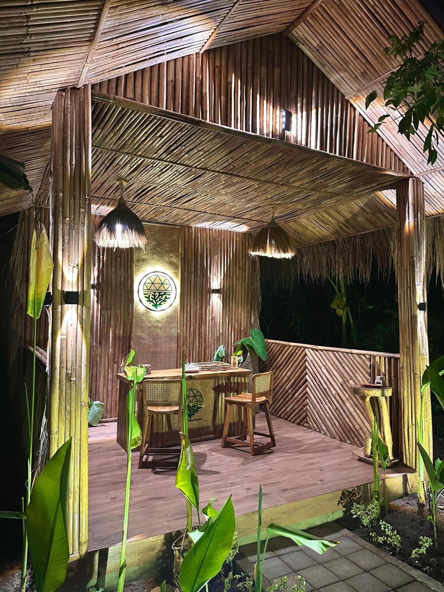 Beachfront Luxury Dome Villas - Gamat Bay Resort Nusa Penida Exteriör bild